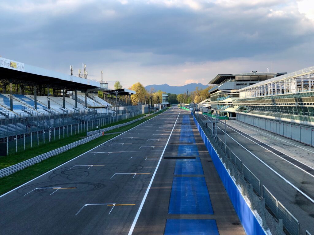 Monza - Foto de Maksym Harbar no Pexels
